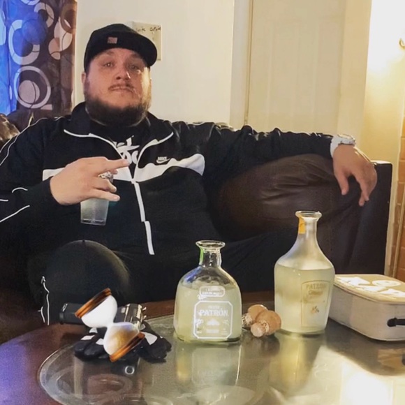 Meet your Posher, Robin - Picture 10 of 11